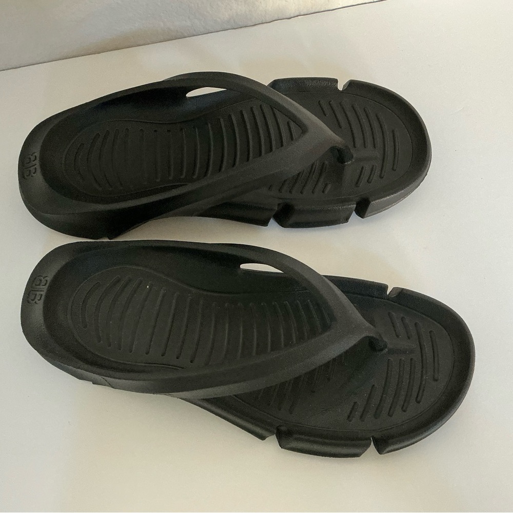 Balenciaga Black Slippers 42 - Picture 3 of 6